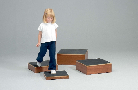 Tabourets encastrables pour la stimulation sensorielle