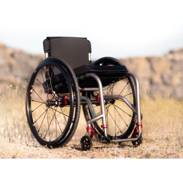 Fauteuil roulant manuel TiLite TR en Titane – Image 2