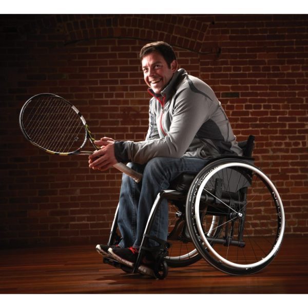 Fauteuil roulant manuel MotionComposites VELOCE – Image 3