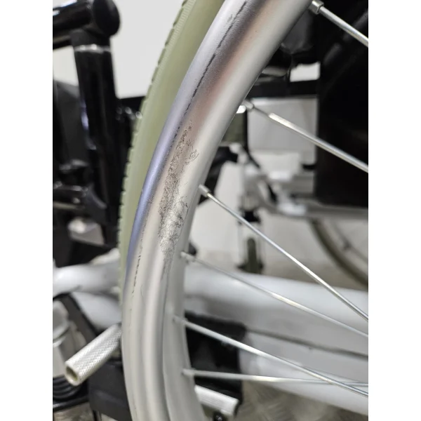fauteuil roulant de confort Weely Taille 44 reconditionné