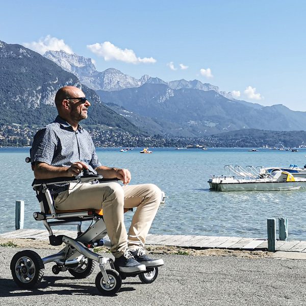 Fauteuil roulant électrique pliant SmartChair TRAVEL – Image 4