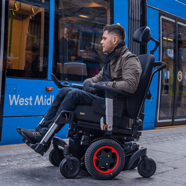 Fauteuil roulant électrique Quickie Q300 M Mini AA1 – Image 2