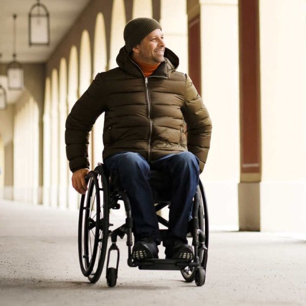 Fauteuil roulant pliant léger Quickie QS5 X – Image 4