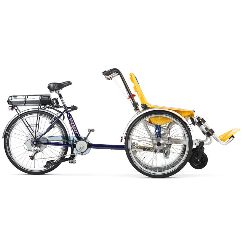 Vélo pousseur Rollfiets électrique pour personne handicapée